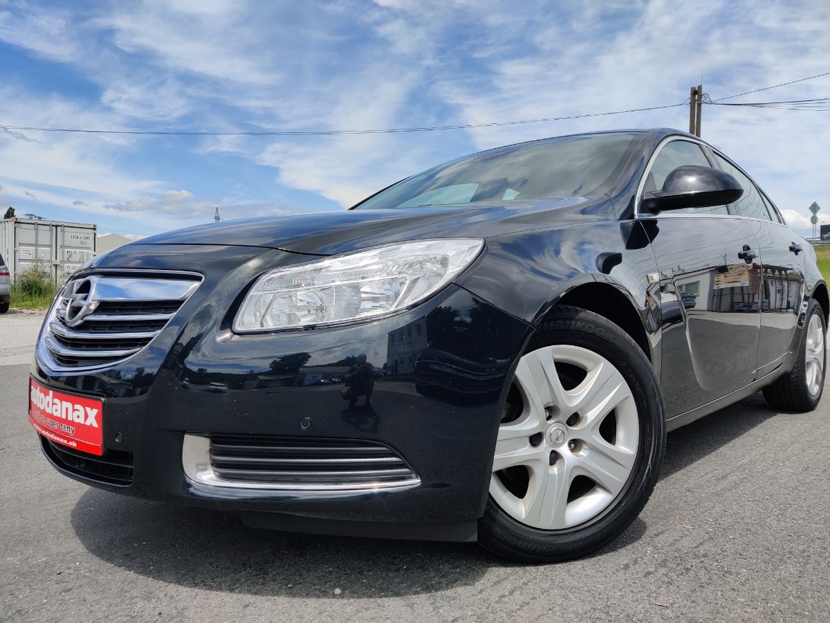 Opel Insignia 1,6i Turbo Edition