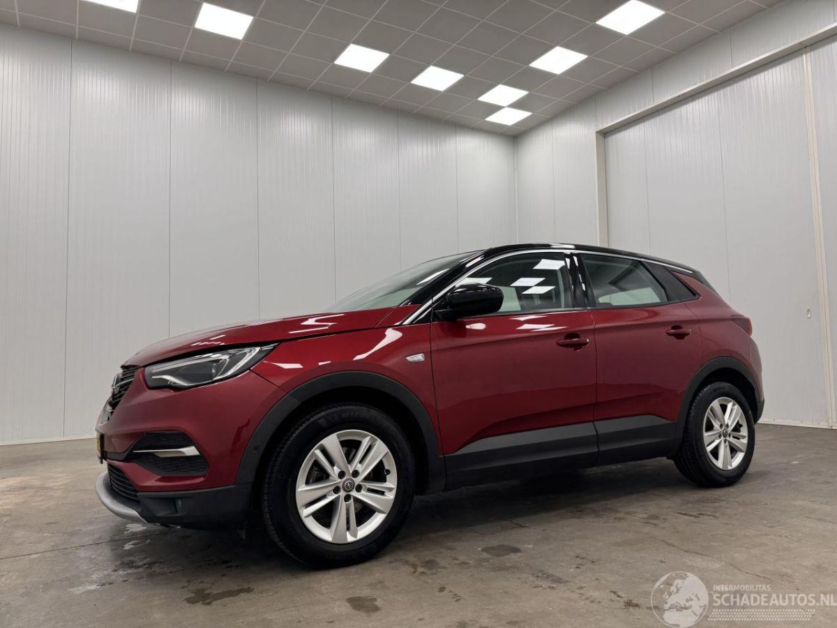 Opel Crossland X 1.2 Turbo Elegance